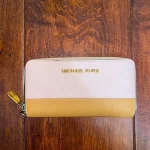 Michael Kors wallet